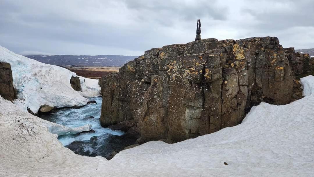 Hotel Laugarholl With Natural Hot Spring Holmavik Exterior foto