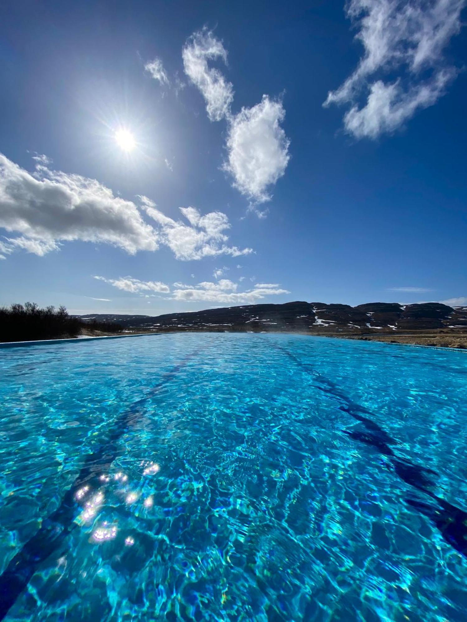 Hotel Laugarholl With Natural Hot Spring Holmavik Exterior foto