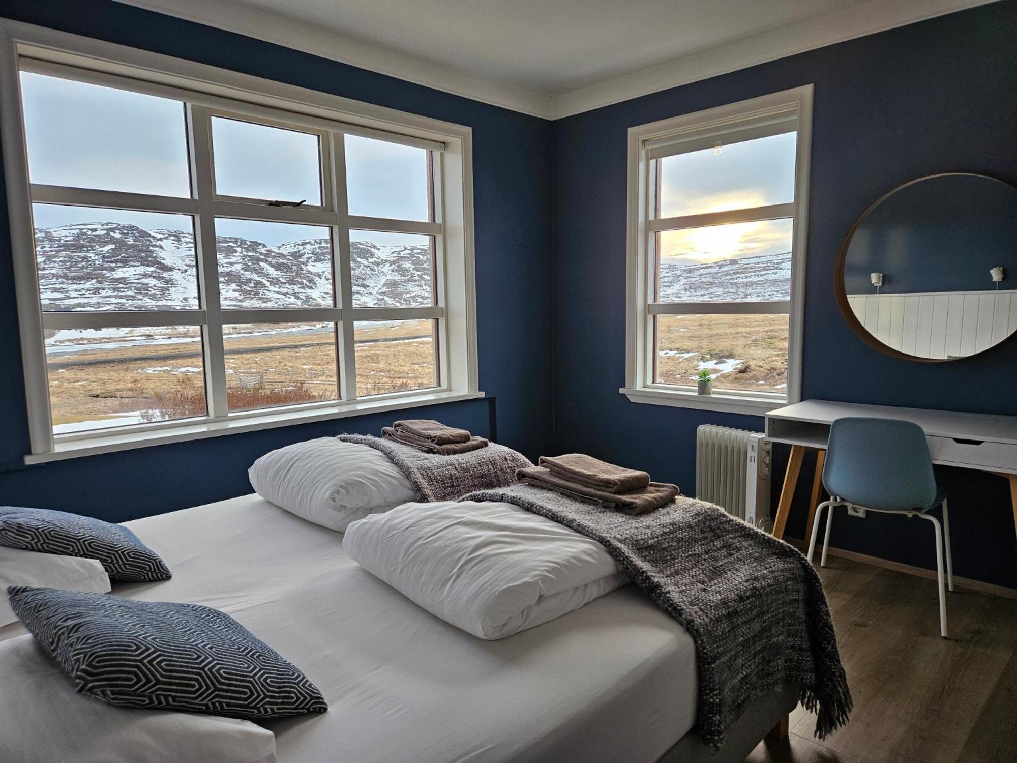 Hotel Laugarholl With Natural Hot Spring Holmavik Exterior foto
