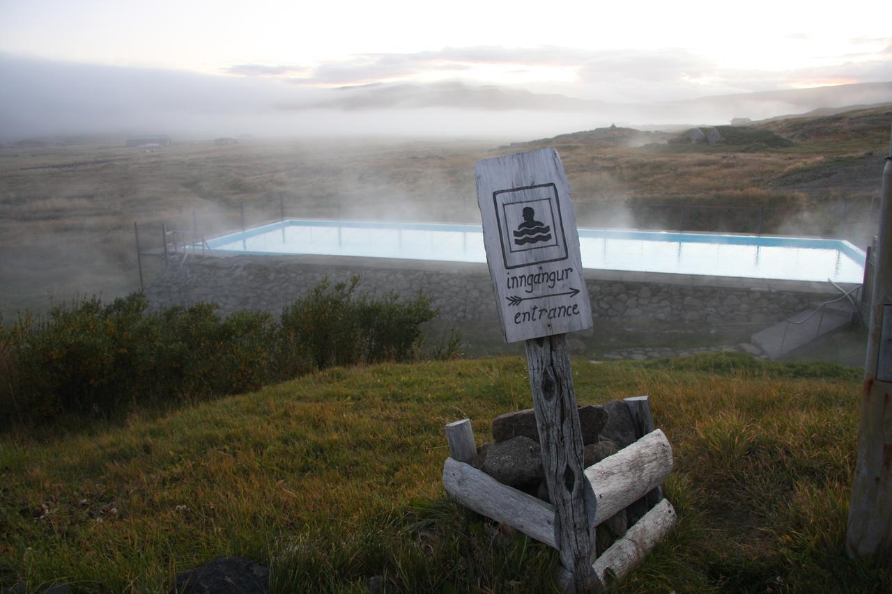 Hotel Laugarholl With Natural Hot Spring Holmavik Exterior foto